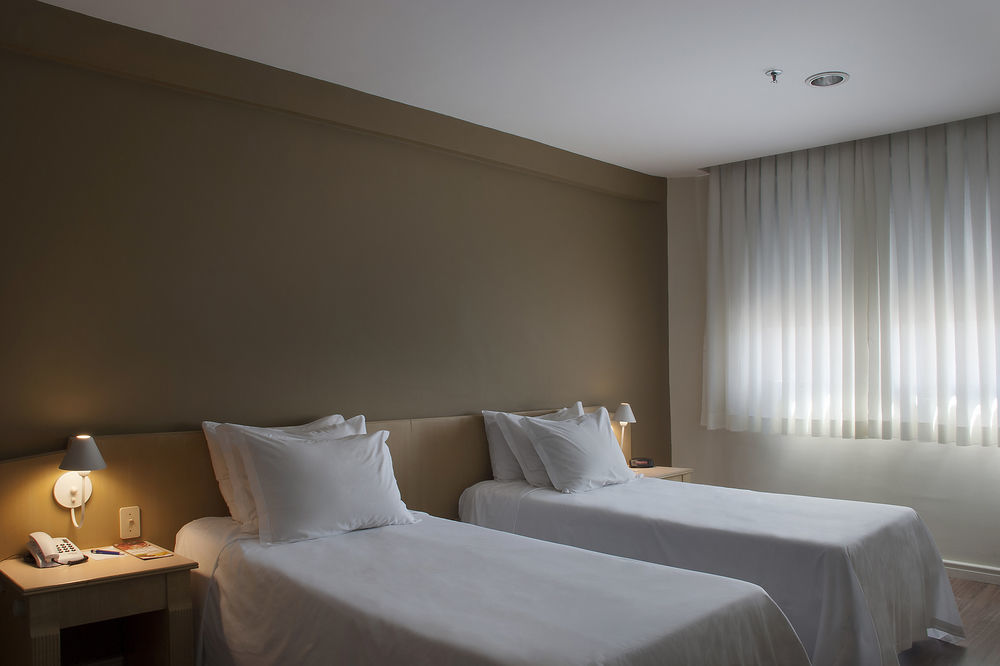 Hotel Master Express Alberto Bins - 200 Metros Do Hospital Santa Casa 3*